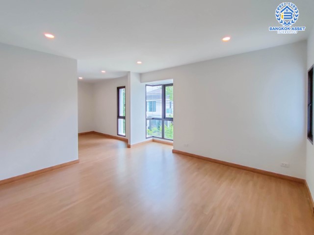 *****บ้านเดี่ยวมือสองย่านกรุงเทพฯ ม.เดอะซิตี้ พระราม2-พุทธบูชา เนื้อที่กว้าง 59.40 ตร.ว. ฟังก์ชัน 4 ห้องนอน 5 ห้องน้ำ ที่จอดรถ 3 คัน บ้านเดี่ยวหลังใหญ่ สวยหรูดูมีระดับ สภาพเหมือนใหม่พร้อมเข้าอยู่ ทำเลเดินทางสะดวก เชื่อมต่อถนนพระะราม2  ใกล้จุดขึ้นทางด่วน "วงแหวนรอบนอกกรุงเทพฯ ฝั่งใต้"